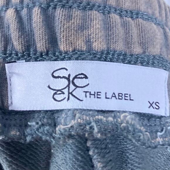 NWOT SEEK THE LABEL Shorts XS Grey Fleece Acid-Wash Raw-Hem Drawstring Sweat - Picture 3 of 8